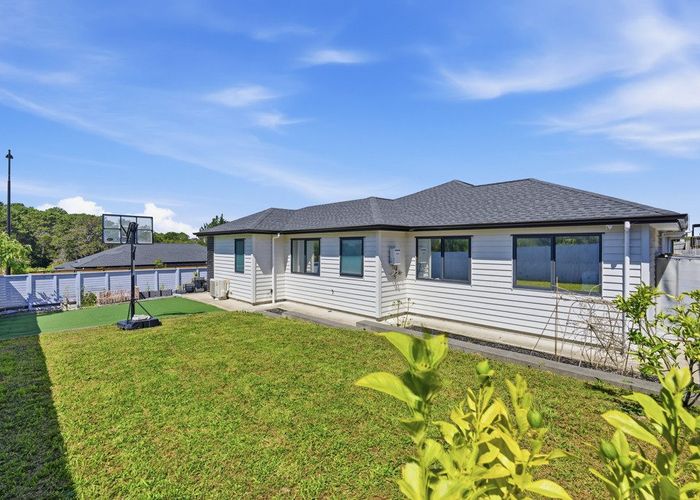  at 22 Kauri Gum Rise, Swanson, Waitakere City, Auckland