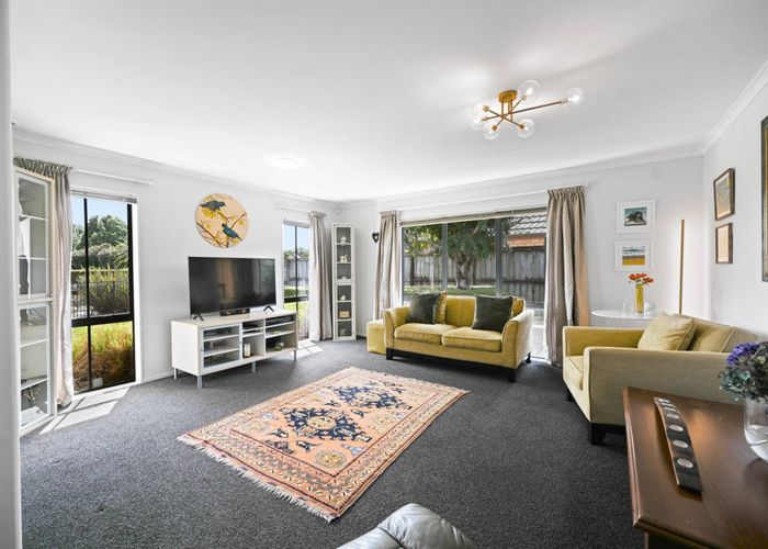  at 27 Saint James Drive, Huntington, Hamilton, Waikato