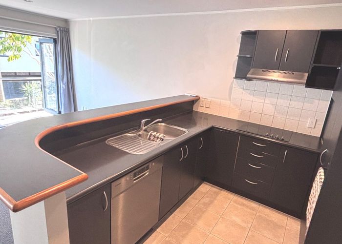  at 4/76 Galway Street, Onehunga, Auckland