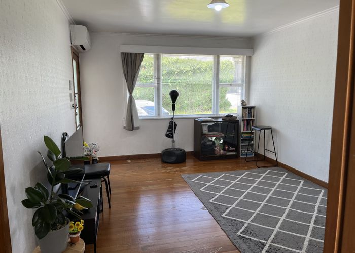  at 2/23 Hayr Road, Three Kings, Auckland City, Auckland