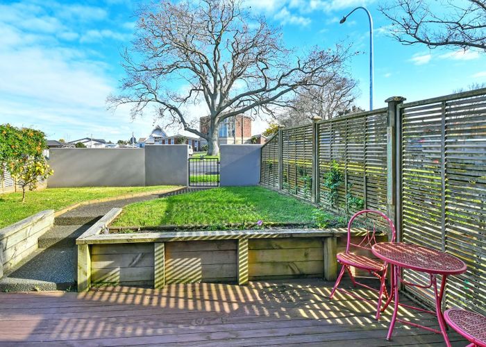  at 2/8 Landscape Road, Papatoetoe, Auckland