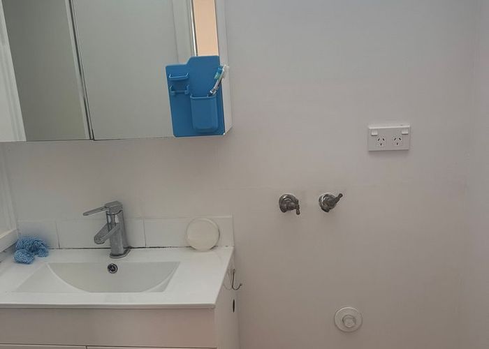  at 2/230 Riddell Road, Glendowie, Auckland City, Auckland
