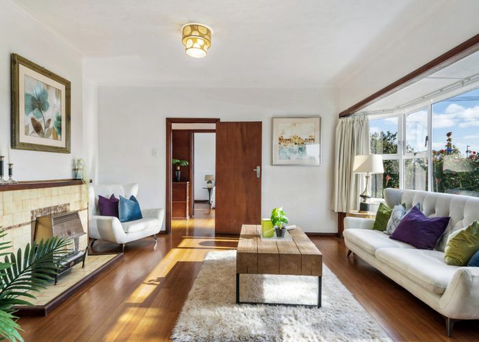  at 1/112 Carrington Road, Mount Albert, Auckland