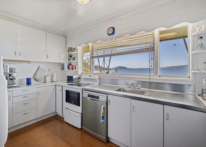  at 113 Koutu Road, Kawaha Point, Rotorua, Bay Of Plenty