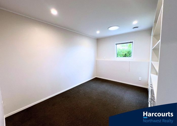  at 25 Peterhouse Place, West Harbour, Waitakere City, Auckland