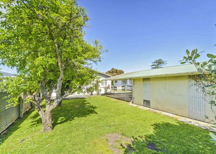  at 27 Duff Crescent, Highbury, Palmerston North