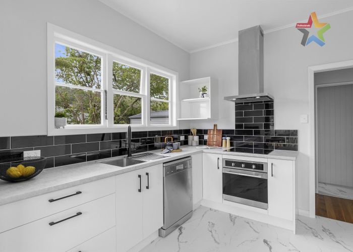  at 16 Purser Grove, Fairfield, Lower Hutt