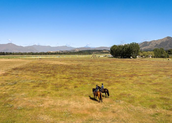  at 24 Lachlan Avenue, Hāwea Flat, Lake Hāwea