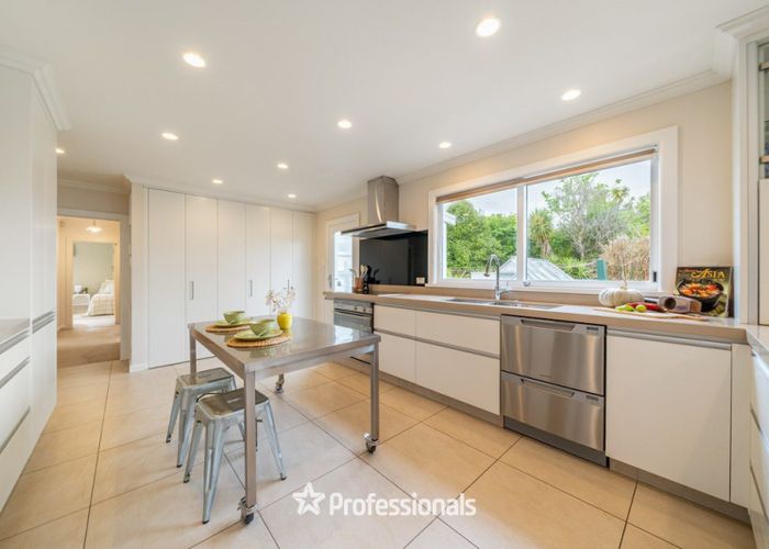  at 8 Willoughby Street, Woburn, Lower Hutt, Wellington