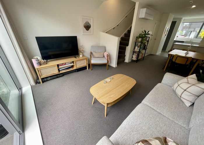  at 12 Te Ara o Te Amo Hohipene, Petone, Lower Hutt, Wellington