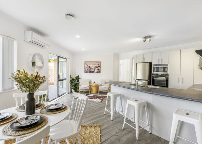  at 21 Gendo Avenue, Henderson, Auckland