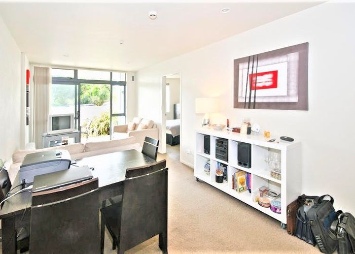  at 2H/6 Piwakawaka Street, Eden Terrace, Auckland City, Auckland