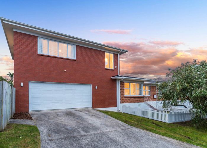  at 2/2 Tye Road, Hillcrest, North Shore City, Auckland