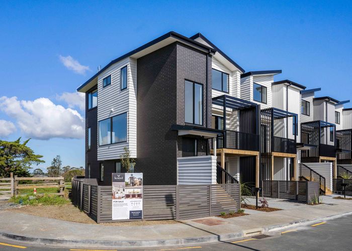  at 15 Rita Meredith Road, Wai o Taiki Bay, Auckland