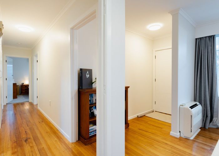  at 21 Jane Street, Macandrew Bay, Dunedin
