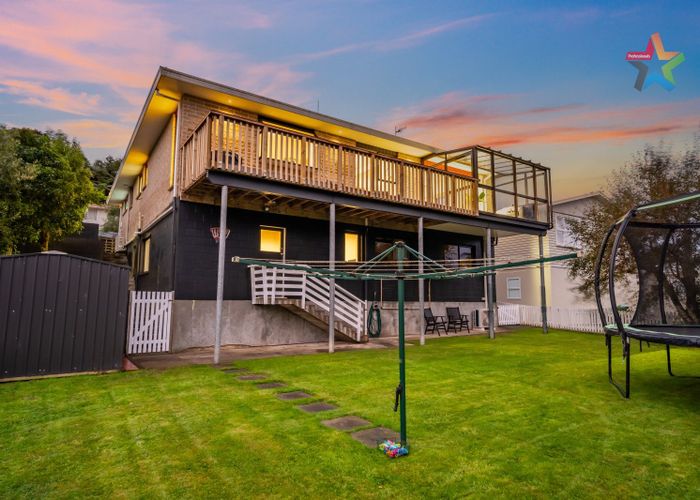  at 4 Gainsborough Grove, Belmont, Lower Hutt, Wellington