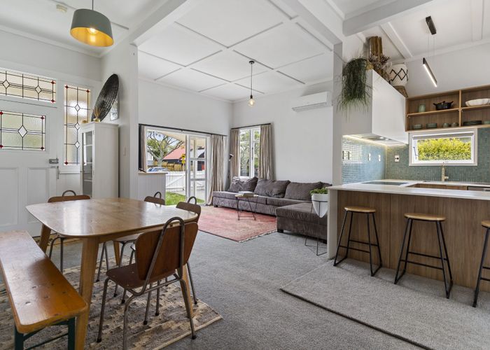  at 6 Columbia Road, Sandringham, Auckland