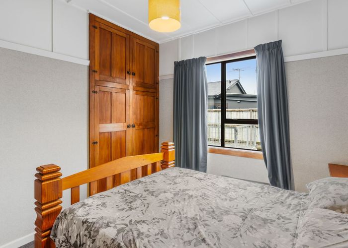  at 17 Baker Street, New Brighton, Christchurch