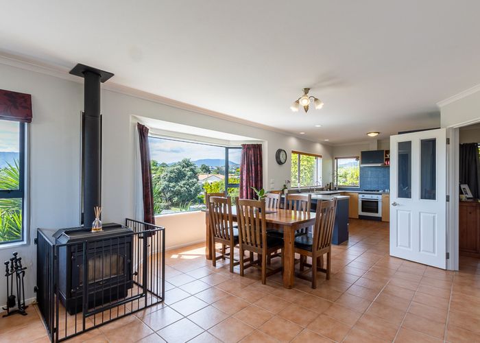  at 14 Barrett Drive, Waikanae Beach, Waikanae