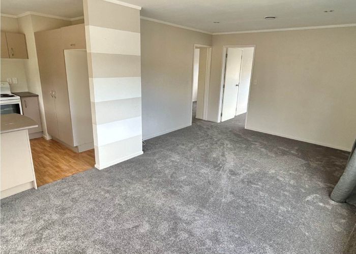  at 15a Camrose Place, Glenfield, North Shore City, Auckland