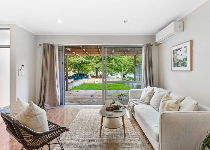  at 11 Kauri Drive, Takanini, Papakura, Auckland