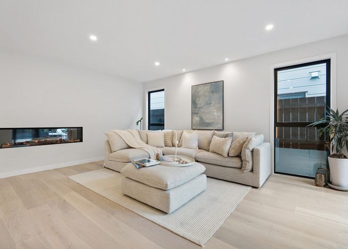  at 42E Gordon Avenue, Milford, North Shore City, Auckland