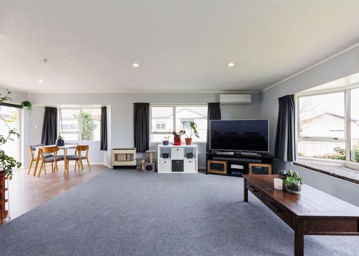  at 43 Dalfield Place, Highbury, Palmerston North