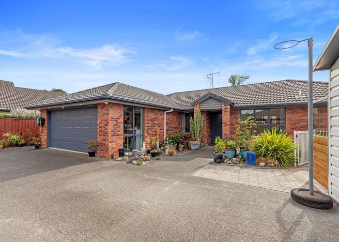  at 24 Carrington Drive, Papamoa Beach, Papamoa