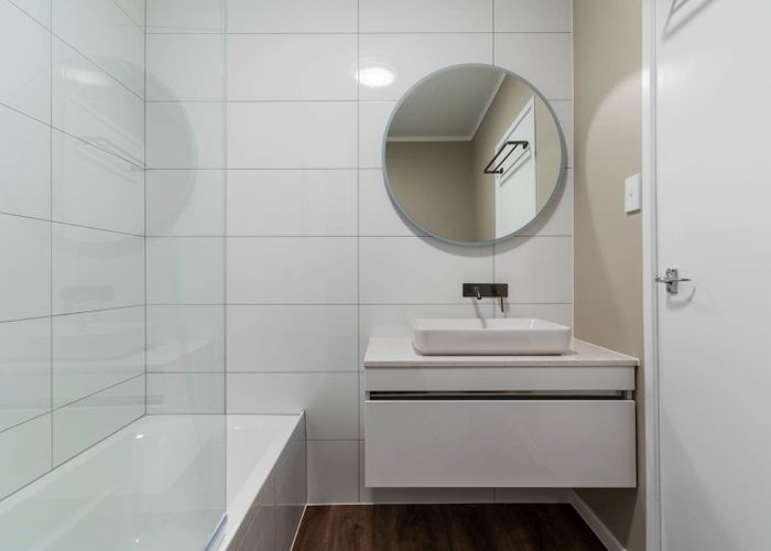  at 1/47 Castleford Street, Green Bay, Waitakere City, Auckland