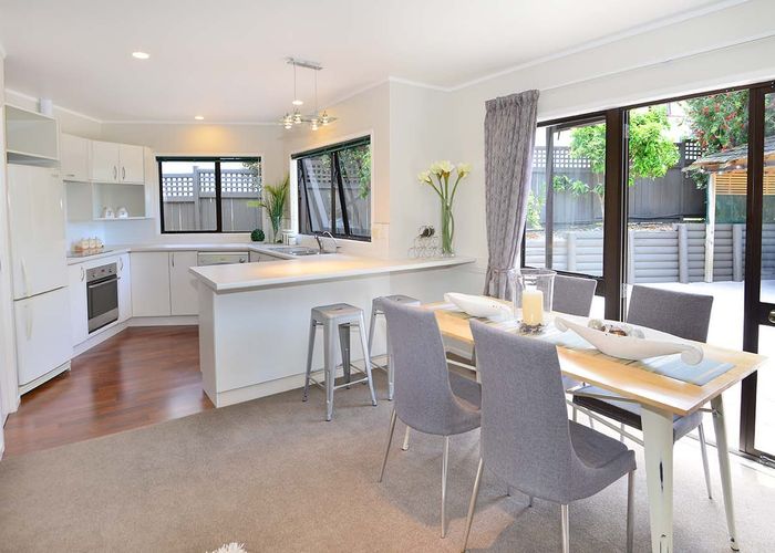  at 31 Ronald MacKen Place, Windsor Park, North Shore City, Auckland