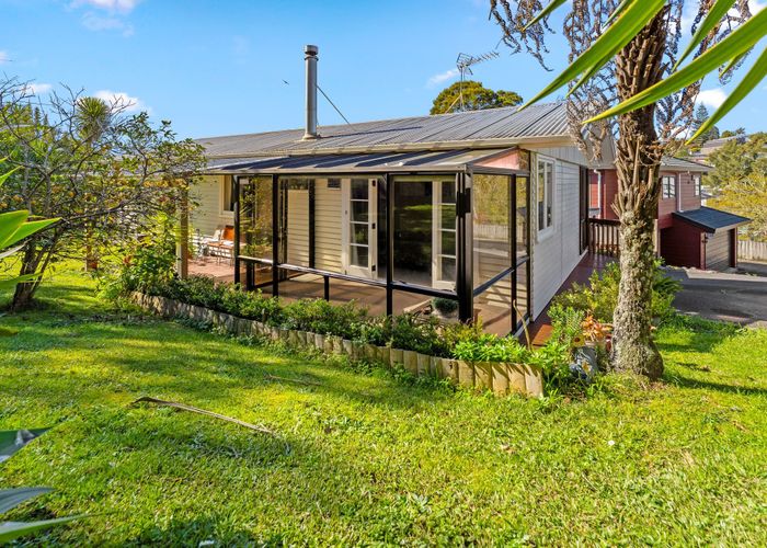  at 1/11A Agincourt Street, Glenfield, Auckland