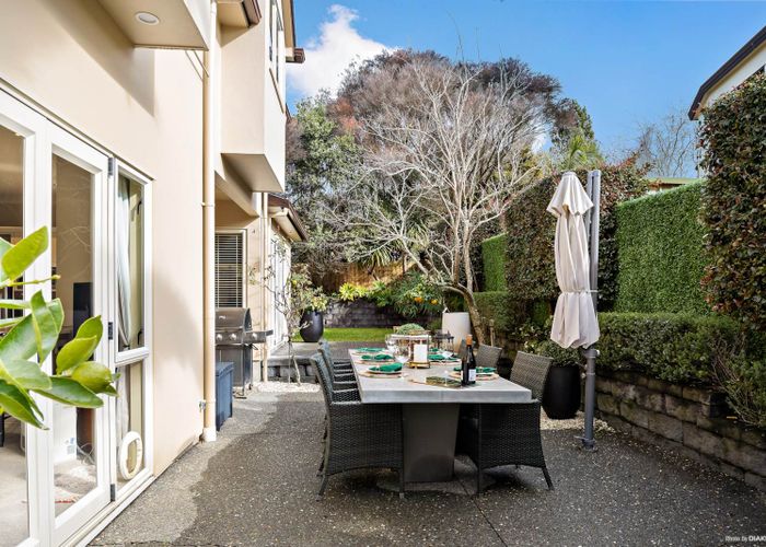  at 6 Chardonnay Rise, Henderson, Auckland
