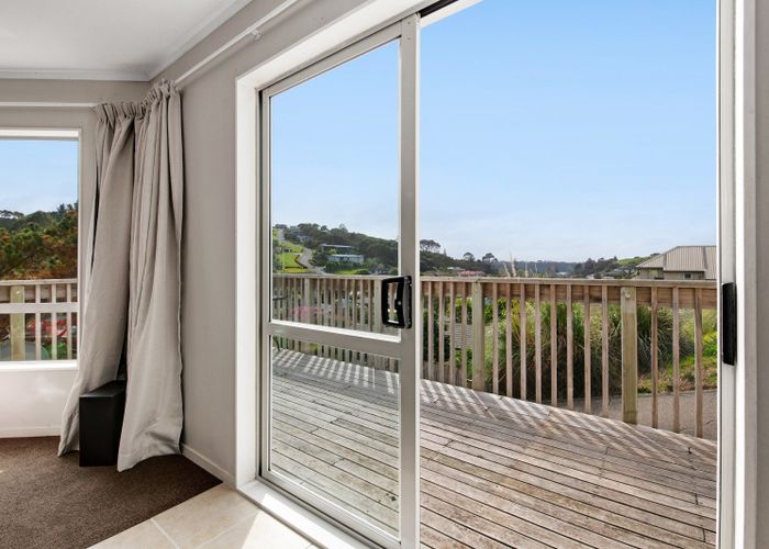  at 2/26 Kestrel Heights, Arkles Bay, Whangaparāoa
