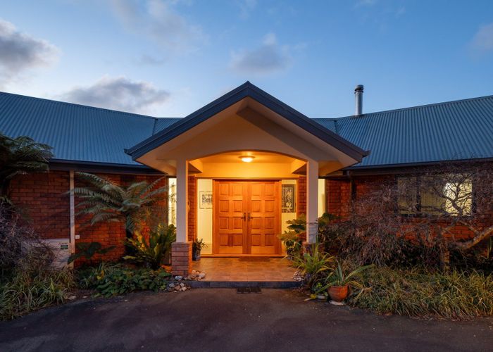  at 10 Kings Rise, Richmond, Richmond