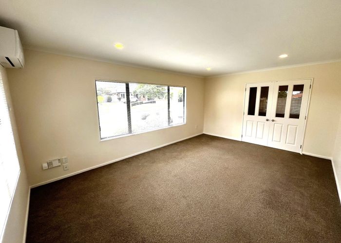  at 8 Mohill Place, East Tamaki Heights, Manukau City, Auckland