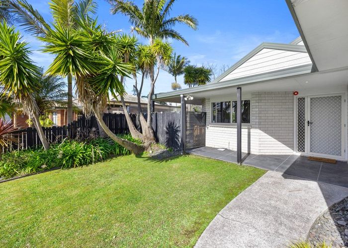  at 10 Davington Way, Burswood, Manukau City, Auckland