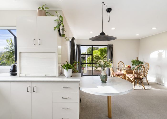  at 1/1039 Beach Road, Torbay, Auckland