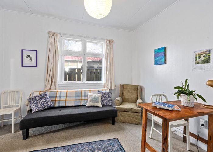  at 75 Apu Crescent, Lyall Bay, Wellington, Wellington