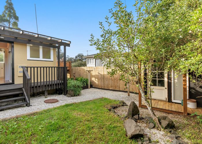  at 2/26 Woodside Road, Massey, Waitakere City, Auckland