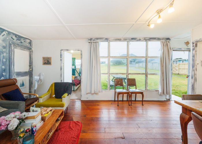  at 23 Marine Parade South, Foxton Beach, Horowhenua, Manawatu / Whanganui