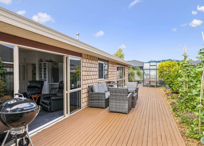  at 35 Holcombe Drive, Paraparaumu