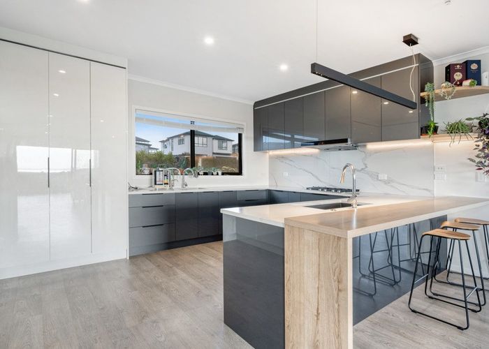  at 11 Whawhaki Road, Beachlands, Manukau City, Auckland