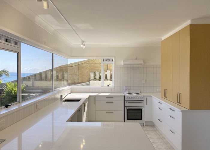  at 22 Browns Bay Road, Browns Bay, North Shore City, Auckland