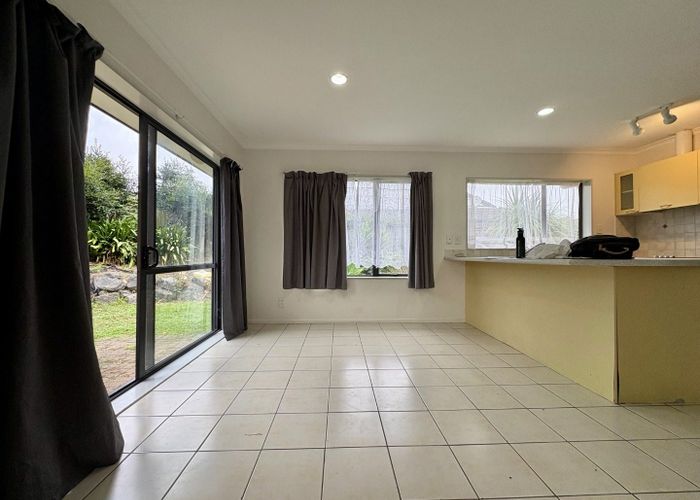  at 4 Sandwick Drive, Weymouth, Manukau City, Auckland