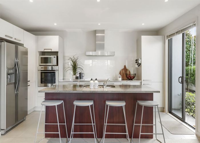  at 2/73 Anzac Street, Takapuna, Auckland