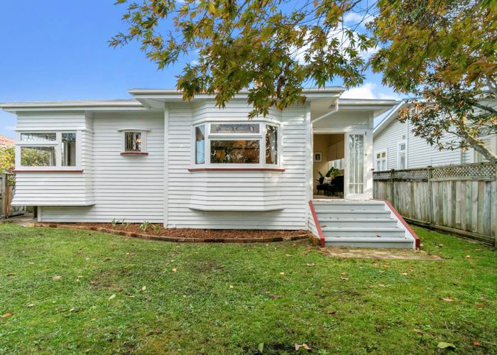  at 8 Haig Avenue, Sandringham, Auckland City, Auckland