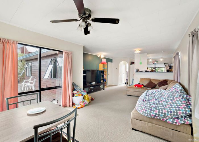  at 2/6 ALTAIR PLace, Windsor Park, Auckland
