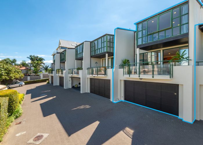 at 2/22 Killarney Street, Takapuna, North Shore City, Auckland