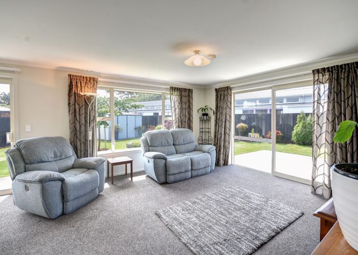  at 8 Kew Place, Corstorphine, Dunedin