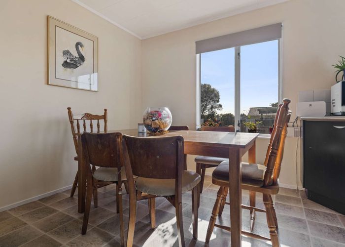  at 86 Pohutukawa Drive, Owhata, Rotorua